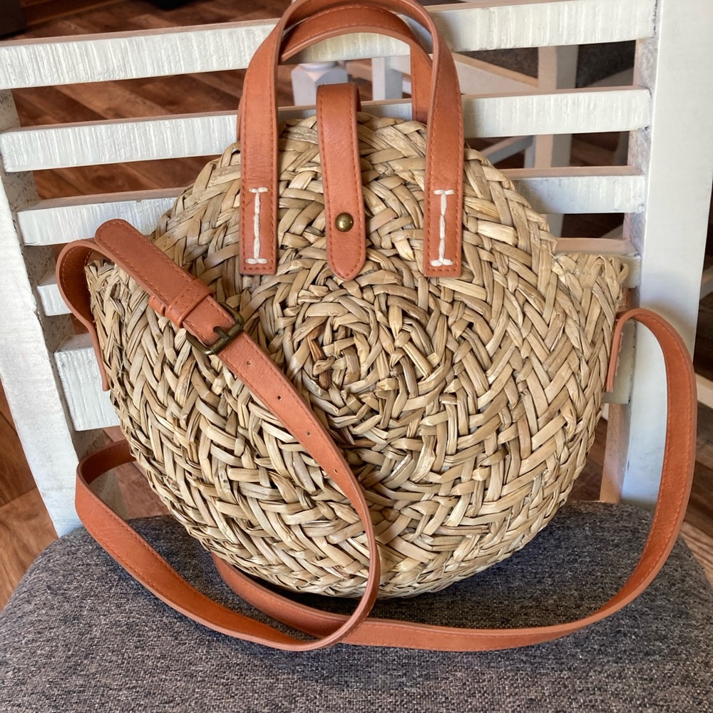 Universal Thread Round Woven Crossbody Bag with Tan Leather Trim